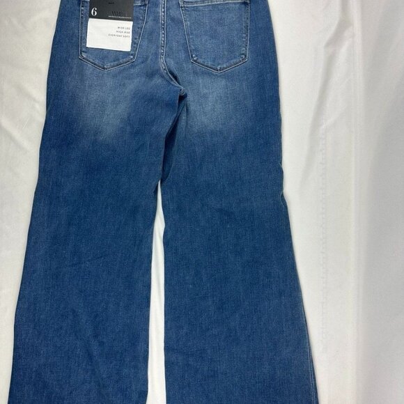 NWT White House Black Market High Rise Wide Leg Jeans Everday Soft Size 6 Blue - Picture 3 of 12